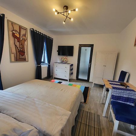 Pensiunea Casa Dacilor Podeni エクステリア 写真